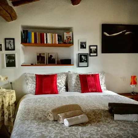 La Casa Di Zoe Al Borgo Перуджа